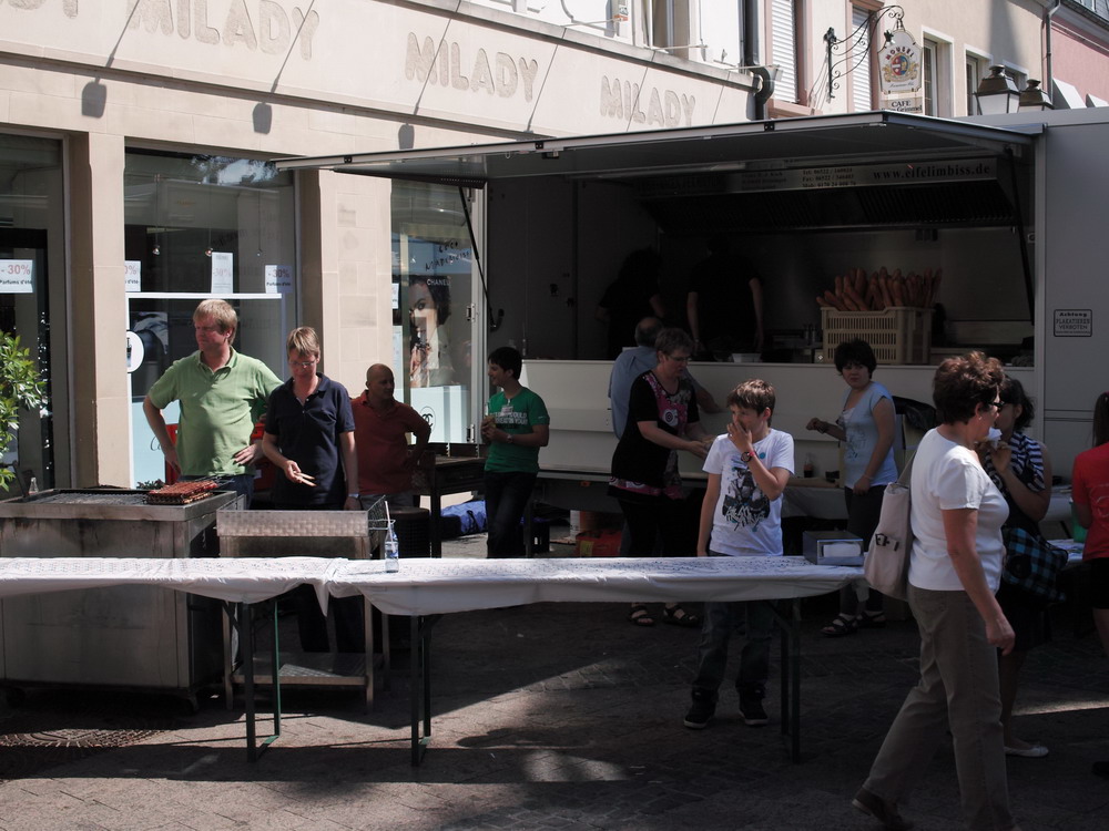 201105_NE/2011-05-22 15-55-00_NeiEttelbruck2011.JPG